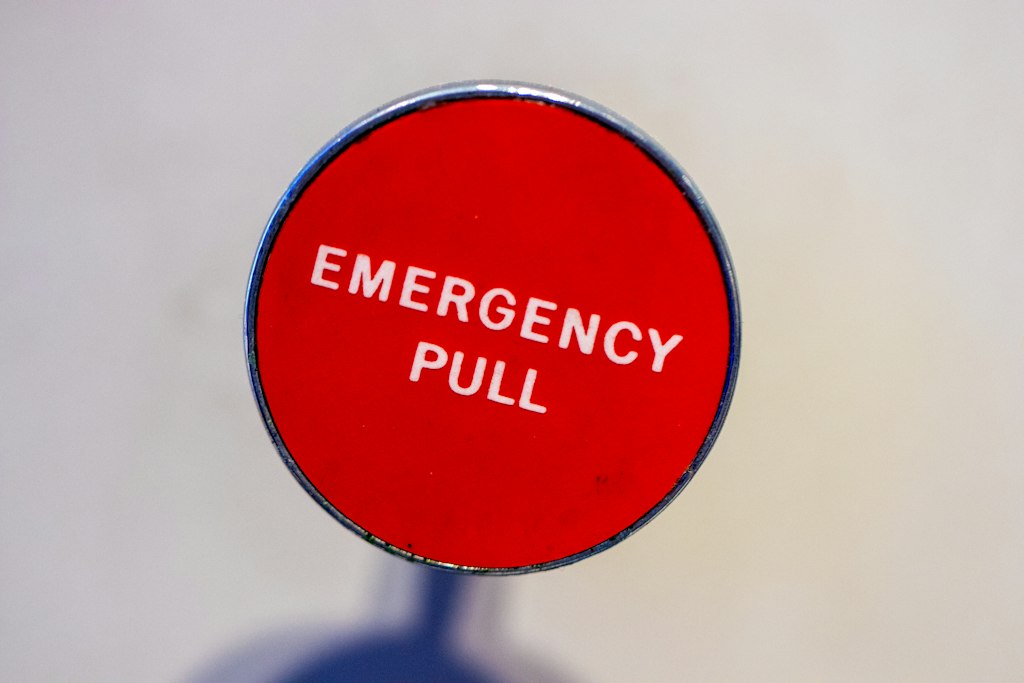 Alertes d'urgence IA : une solution prometteuse mais un public encore hésitant